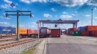 Die Inbetriebnahme des zweiten Umschlagmoduls mitsamt dem elektronischen Stellwerk ist bis 2028 geplant. (Bild: Drees & Sommer)