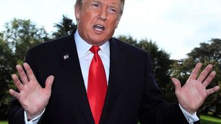 Am 12. Juli hat Donald Trump an die EU einen Brief geschickt. Einmal mehr geht es um den Zollstreit, der bereits globale Auswirkungen zeitigt. Heute will die EU in Brüssel beraten, wie man reagieren soll, wenn bis zum 1. August keine Einigung erzielt wird ... (Bild: AP)