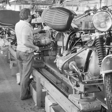 Das Spandauer Werk ist außerdem ein bedeutendes Zulieferwerk für die Pkw-Produktion von BMW. Seit 1979 werden dort nicht nur Zweiräder, sondern unter anderem sämtliche Bremsscheiben für alle Pkw-Modelle von BMW produziert. (Bild: BMW AG)