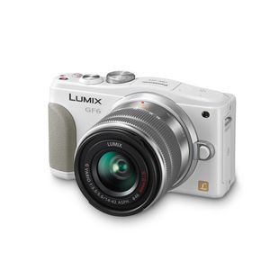 Bei Systemkameras wie der Lumix GF6 kann das Objektiv ausgetauscht werden.