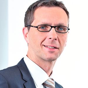 Dr. Guido Beckmann, ETG-Experte für funktionale Sicherheit: "Das FSoE Conformance Test Tool bietet die Möglichkeit, die FSoE-Protokollfunktionalität automatisch und vollständig zu überprüfen und somit den Nachweis der spezifikationskonformen Implementierung zu liefern. Das Tool hilft, Fehler beim Implementieren frühzeitig zu erkennen und muss zudem für die Freigabe des Geräts obligatorisch durchgeführt und natürlich bestanden werden."