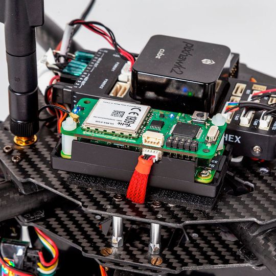 Robuste Steuerung in Echtzeit. Dank der Kommunikation über herkömmliche Sprachkanäle ist die Technologie sofort einsetzbar. (Bild:  Fraunhofer Heinrich-Hertz-Institut)