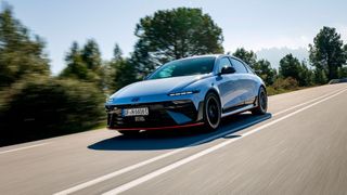 Der Hyundai Ioniq 6 N weckt beim Fahrer Emotionen, die die E-Mobilität bislang kaum erzeugen konnte. (Bild: Hyundai)