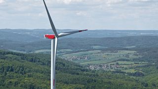 Nordex N117-2400 Turbine auf 141-m-Turm (Bild: Schmaeing/Nordex)