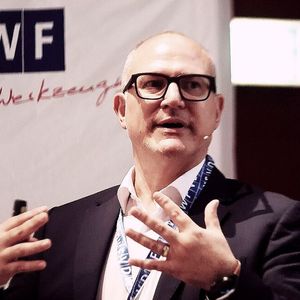 Mehr als 100 Teilnehmer konnte Hausherr Gerhard Dimmler, CTO bei Engel, anlässlich des "Treffpunkt Werkzeugbau" im oberösterreichischen Schwertberg begrüßen.(Bild:  Maschinenmarkt/rw)