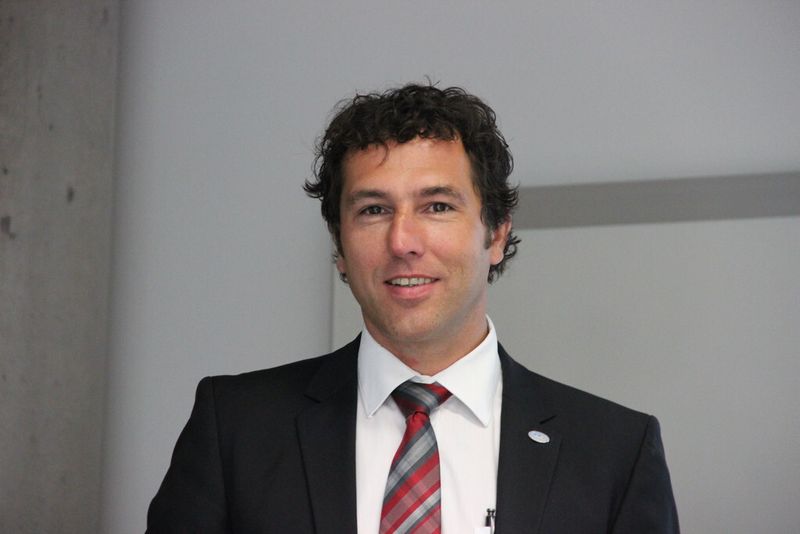 „Es geht bei unseren Prozessen um den Gesamteindruck, nicht um einzelne, messbare Parameter“, erläutert Holger Merkt, Leiter Anwendungstechnik. (Bild: Itasse)