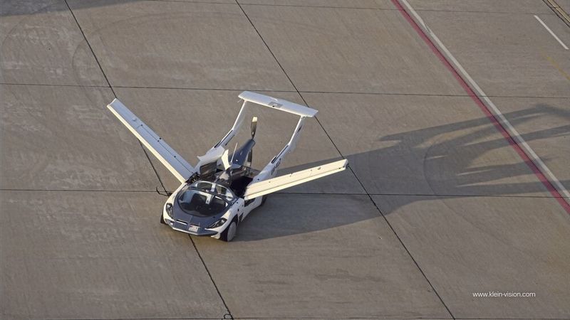 Das slowakische Verkehrsministerium hat am 26. Januar 2022 bestätigt, dass das Aircar nun eine formelle Genehmigung erhalten hat, wie ein Flugzeug zu fliegen. (Bild: Klein Vision)
