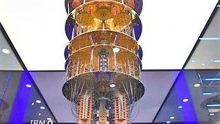 Projektstart! Zum Ausbau der Quantencomputertechnik in Deutschland hat das Bundesforschungsministerium einem Konsortium jetzt über 40 Millionen Euro an Fördermitteln bereitgestellt. Hier exemplarisch ein existierendes Quantencomputersystem von IBM. (Bild: IBM)