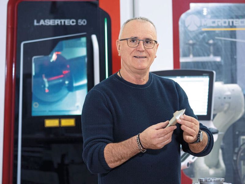 „Dank der Lasertec 50 Precision Tool können wir unsere Werkszeuge effizient bearbeiten. Die Standzeit erhöht sich entscheidend, was uns einen wichtigen Wettbewerbsvorteil bringt!