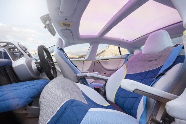 Mit dem vollelektrisch angetriebenen Konzeptfahrzeug „XchangE“ zeigt die Schweizer Ideenschmiede Rinspeed auf dem Genfer Auto-Salon die Zukunft des autonomen Fahrens.  (Rinspeed)