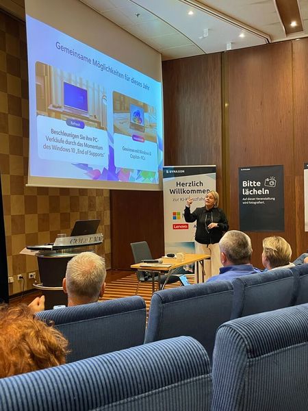 Vortrag von Jana Tappendorf, Microsoft, zum Thema »Prios bei Microsoft: Strategische Schwerpunkte für den Erfolg«  (Bild: Synaxon)