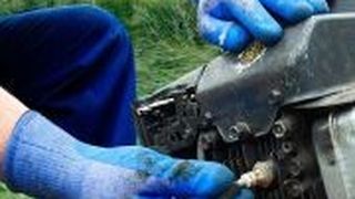 Sicher und komfortabel zugleich: Handschuhe aus Nitrilschaum von Engelbert Strauss. (Foto: Engelbert Strauss)