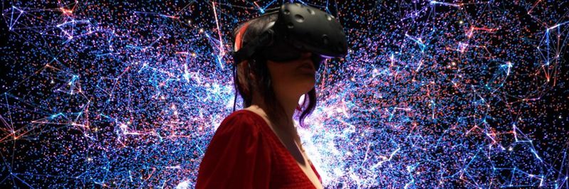 Das Industrial Metaverse schafft ein digitales Abbild der Produktionsumgebung, macht Datenströme und Optimierungspotenziale sichtbar und ermöglicht Zusammenarbeit aus der Ferne.(Bild:  frei lizenziert / Unsplash)