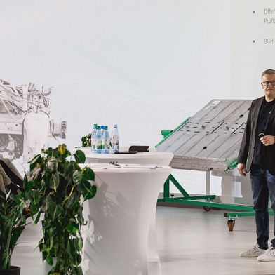 Rechtsanwalt Henning Hamann, Geschäftsführer Kanzlei Voigt, zeigt auch in diesem Jahr, wie sich Werkstätten gegen Versicherer zur Wehr setzen können.    (Bild: Stefan Bausewein)