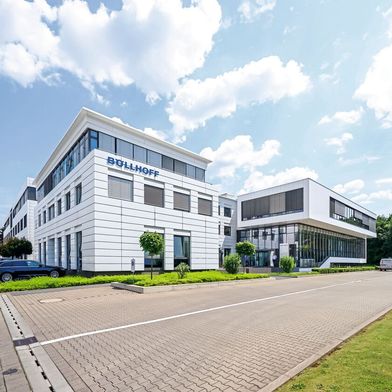 Die Böllhoff-Gruppe übernimmt als strategischer Investor den Geschäftsbetrieb von Stöger Automation. (Bild: Böllhoff Group)