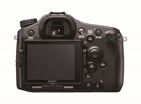 Ob man den Kamerasucher, oder den Display auf der Rückseite verwendet, der Autofokus-Logarithmus Lock-On verspricht eine Bewegungsvorhersage. (Bild: Sony)