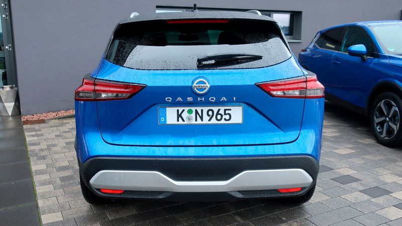 Die Preise für den neuen Qashqai starten bei 26.390 Euro. Für die Topausstattung legen Kunden mindestens 40.930 Euro auf den Tisch.  (Simon/»kfz-betrieb«)