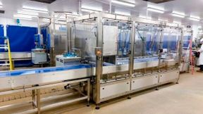 Mit einem neuen Pick-and-Place-System von CWM Automation und Rockwell Automation läuft Cranswicks Pigs-in-Blankets-Linie effizienter. (Bild: Rockwell Automation)