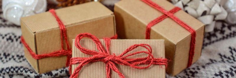 Und plötzlich steht Weihnachten wieder vor der Türe und es stellt sich die Frage nach den passenden Geschenken.(Bild:  gemeinfrei /  Pixabay)