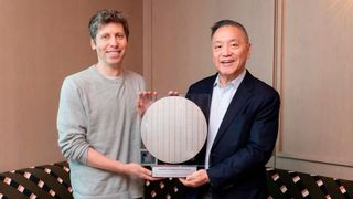 OpenAI CEO Sam Altman (left) and Broadcom CEO Hock Tan (right) at the joint presentation of the jointly developed AI chip. (Image: OpenAI)