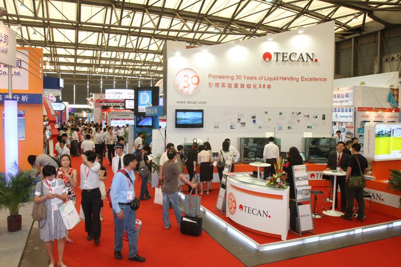 In diesem Jahr waren auch einige Erstaussteller vor Ort, wie Tecan ( s. Bild ), Beijing Titan, GE Healthcare, Dionex, Horiba und Siemens.  (Bild: Messe München)