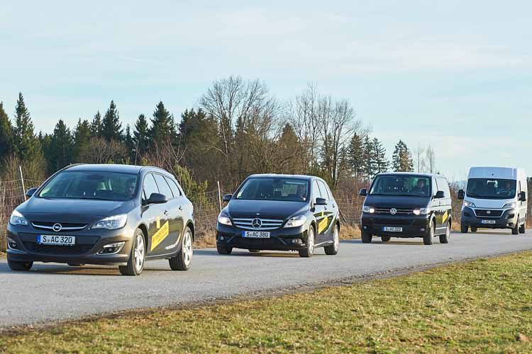 ... sondern auch im realen Fahrbetrieb.  (Bild: ADAC)