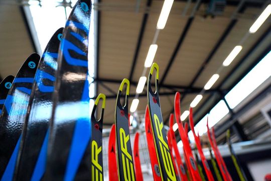 Eine umweltfreundliche Alternative zu fluorhaltigem Wachs haben die Partner im Projekt SkiWachs entwickelt.(Bild:  LZH)