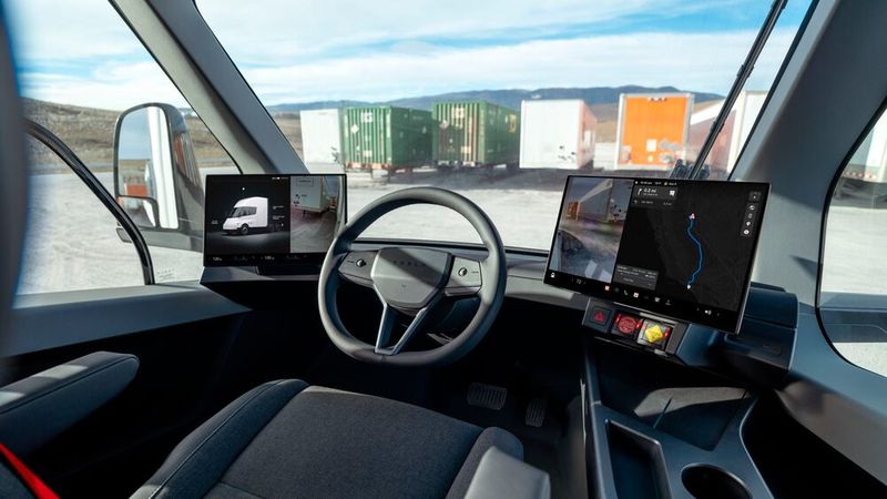 Blick aus der Fahrerkabine (Bild: Tesla)