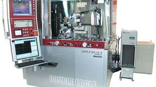 Bild 1: Mikro-Profilschleifmaschine für hochgenaue Profilschleifaufgaben im Werkzeug- oder Formenbau.  (Bild: Okamoto)