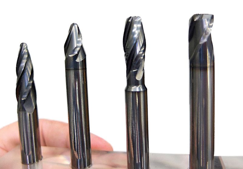 Vier grundsätzliche Kreissegmentfräser-Typen hält Franken bereit (von links nach rechts): Tropfenform, Kegelform, Tonnenform und Linsenform. (Emuge-Franken)