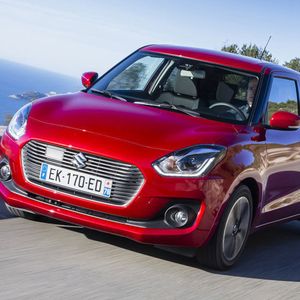 Als Motoren stehen ein Einliter-Turbobenziner und ein 1,2-Liter-Benziner zur Auswahl. Ersterer ist auch als Mild-Hybrid verfügbar.
