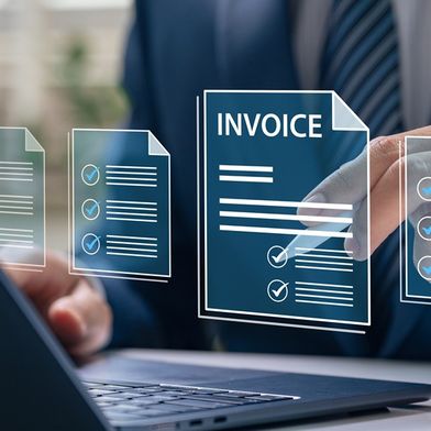 adobestock-1556190107-idol-foto-buchhaltung-e-commerce-1000x562v1 (Bild: © IDOL'foto/stock.adobe.comn)