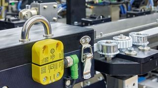 Integrierte Lösungen setzen sich aus einer aufeinander abgestimmten Kombination aus intelligenter sicherer Sensorik und Steuerungstechnik zusammen. (Phoenix Contact)