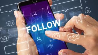 Bekommt Musk kalte Füße? Oder gibt es andere Gründe für die vorläufige Aussetzung des Twitter-Deals? (ra2 studio - stock.adobe.com)