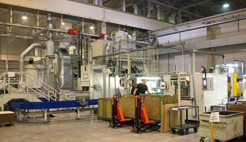 Nach der Strahlreinigung erhalten die Gussteile eine individuelle Lasermarkierung. (Vollrath)