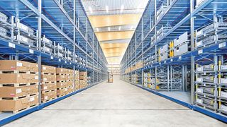 Bito hat für die Schmitt Logistik GmbH eine umfangreiches, verfahrbares und Gefahrgut-konformes Regallagersystem für die Lagerung von Batterien für E-Autos bis hin zu kleinen Li-Ion-Akkus realisiert. (Bild: Bito)