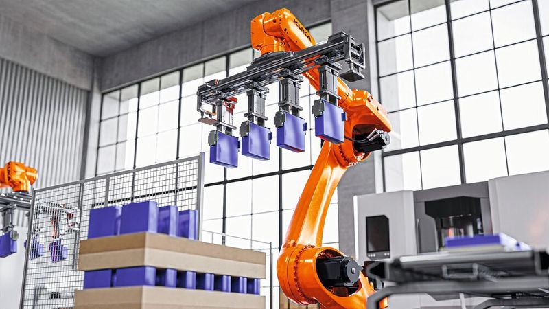 Mit einer Traglast von bis zu 120 kg kann der KR Iontec ultra für Handling- und Schweiß-Applikationen eingesetzt werden. (Bild: KUKA)