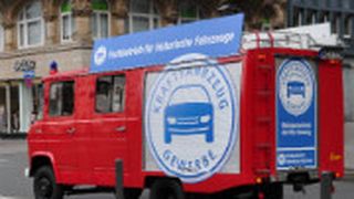 Aushängeschild des Verbands: Die historische Feuerwehr nutzt der ZDK als Servicemobil bei Klassik-Rundfahrten. (Foto: Promotor)