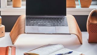 Immer mehr Unternehmen schicken ihre Mitarbeiter ins Home-Office. Doch wie kommunizieren eigentlich Non-Desktop-Mitarbeiter in Unternehmen? (Bild: gemeinfrei)