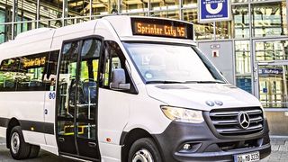 Eine von vielen Möglichkeiten: Der Sprinter City 45 als Schulbus. (Daimler)