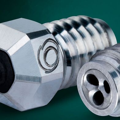 Gühring erweitert sein Dianoz-Produktprogramm um eine neue High-Flow-Düse für die industrielle additive Fertigung. Damit steigt unter anderem die Verschleißfestigkeit dieses Elements bei der additiven Fertigung. (Bild: Gühring)