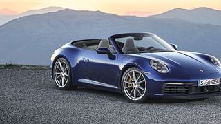 Auf dem Genfer Auto-Salon präsentiert Porsche unter anderem das 911 Cabriolet.  (Porsche)