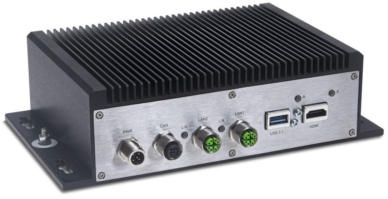 Bild 1:  Das CTX-Gehäuse für den KI Vehicle PC RS A3N schützt und kühlt die in ihm untergebrachte sensible Elektronik. Ansicht Vorderseite. (Bild: Syslogic)