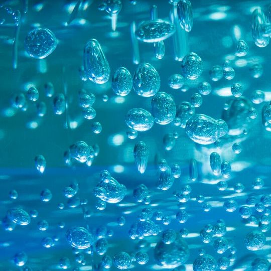 Kohlenstoffdioxid kann als Ausgangspunkt für die Herstellung von Kraftstoffen, Polymeren und zahlreichen Basischemikalien dienen.(Bild:  frei lizenziert /  Pixabay)