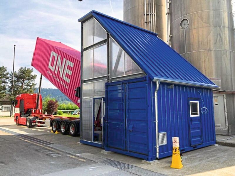 Die Anlage wird in einem kleinen Container auf 25m² Fläche eingehaust. (HVD Group)