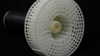 Hochkomplexes Förderrad einer Dispergatorpumpe, das nur noch additiv fertigbar ist. Ein Plagiat lässt sich nur mit sehr hohem Aufwand erstellen. (Bild: DMRC und ATI Aquaristik)