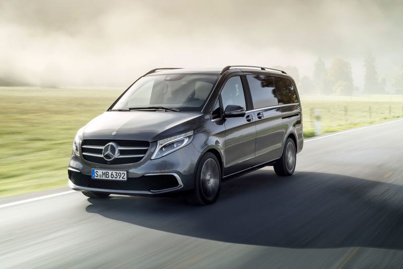 Mercedes hat der V-Klasse nur ein dezentes Facelift spendiert.   (Daimler)