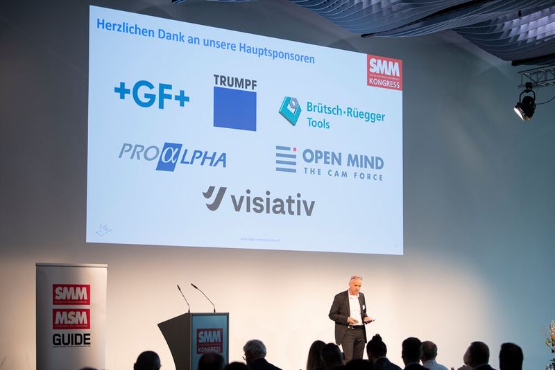 Viele Dank an die Hauptsponsoren. Matthias Böhm Geschäftsführer der Vogel Communications Group Schweiz begrüsst die Teilnehmer. (Bild: Thomas Entzeroth)