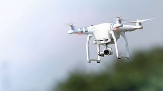 Durch die Auslagerung der Drohnenproduktion nach Deutschland soll die Produktionszahl erhöht werden (Symbolbild). (Bild: © tostphoto - stock.adobe.com)