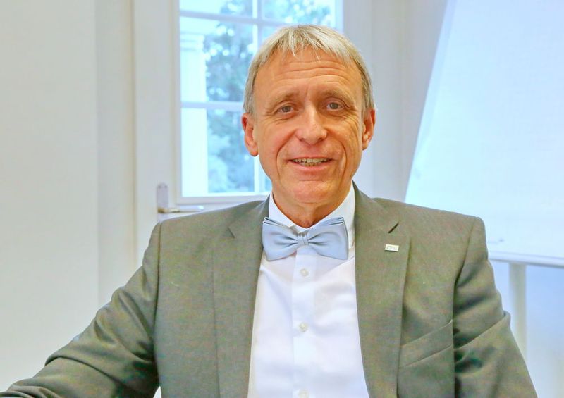 Fred Gaegauf, CEO von Studer und Schaudt Mikrosa: «Wir diskutieren mit dem Kunden oft über alle Prozesse. Zum Beispiel wie der verhältnismässig teure Schleifprozess effizienter wird.» (Anne Richter, SMM)
